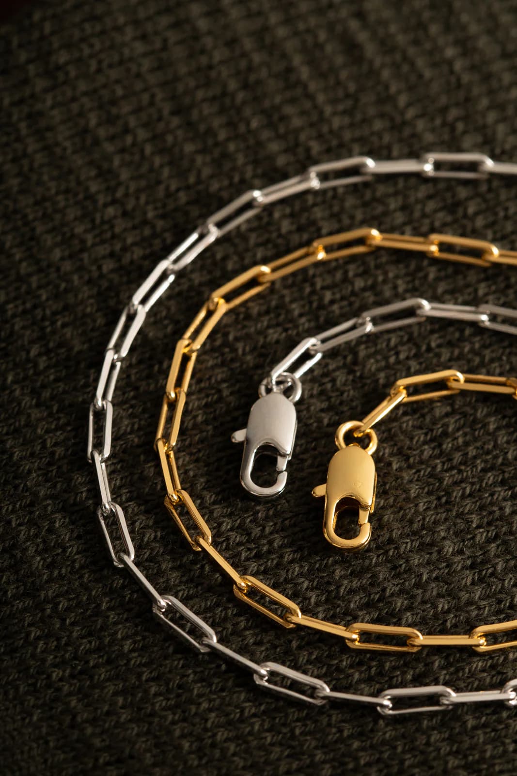 Masculina elos lisos dourado