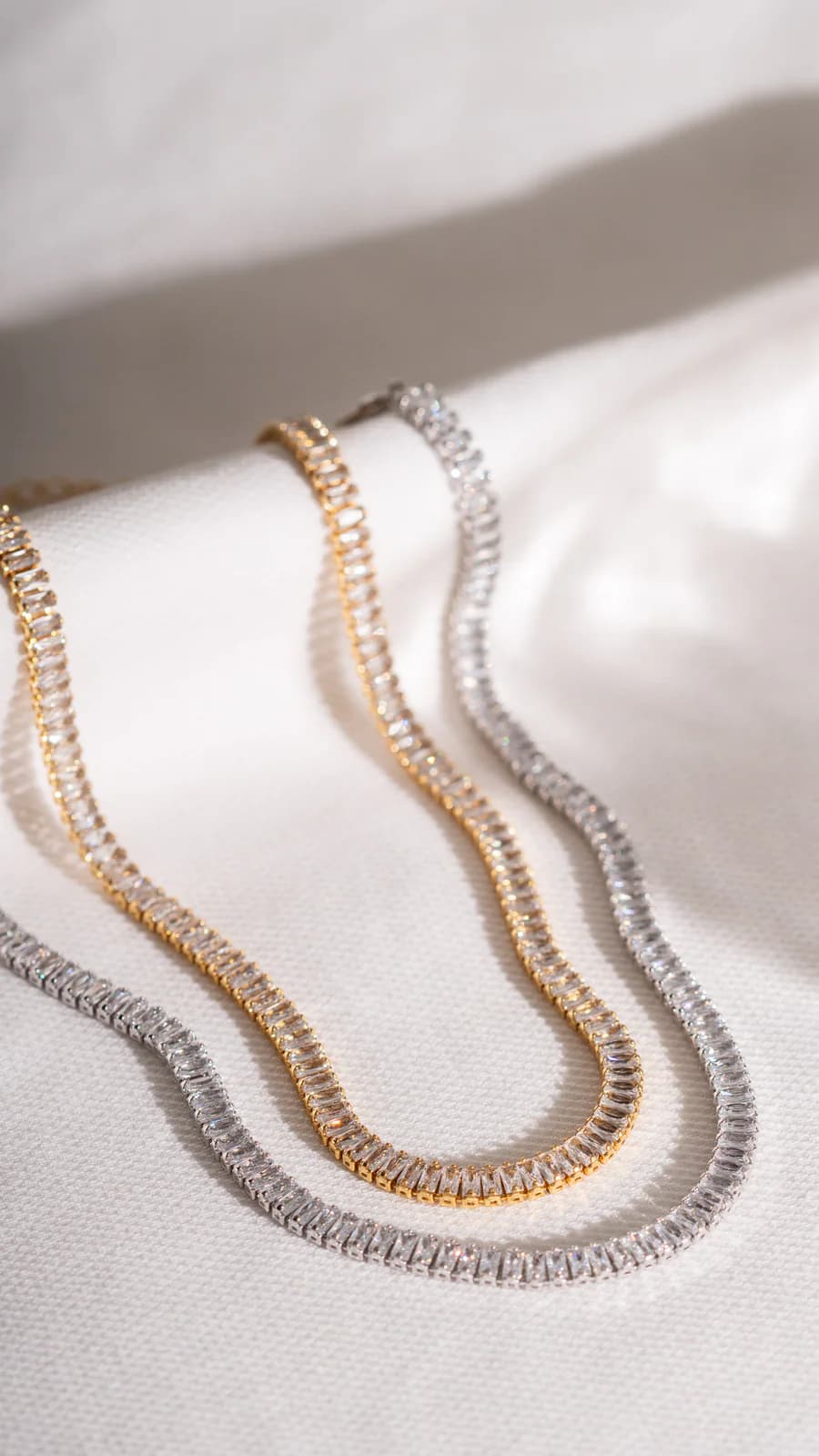 Cristais baguete dourado