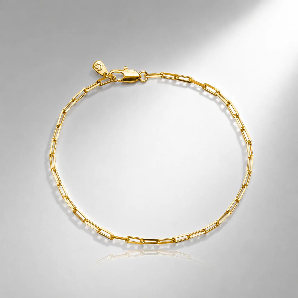 Masculina elos lisos dourado