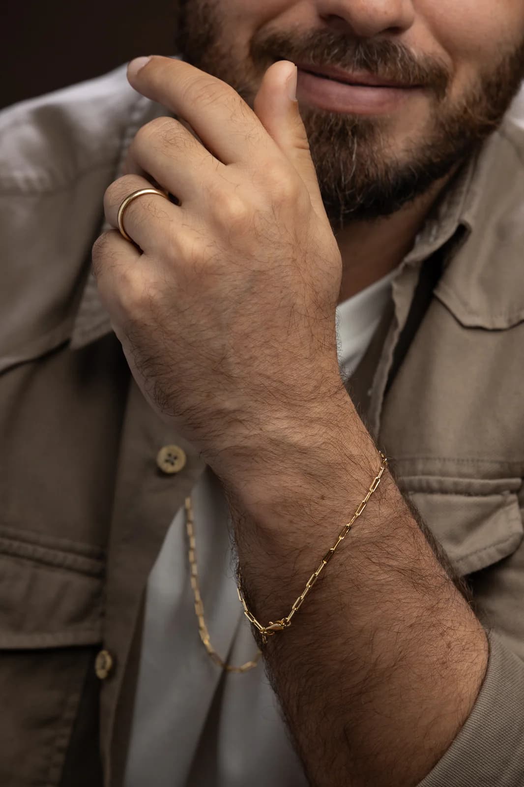 Masculina elos lisos dourado