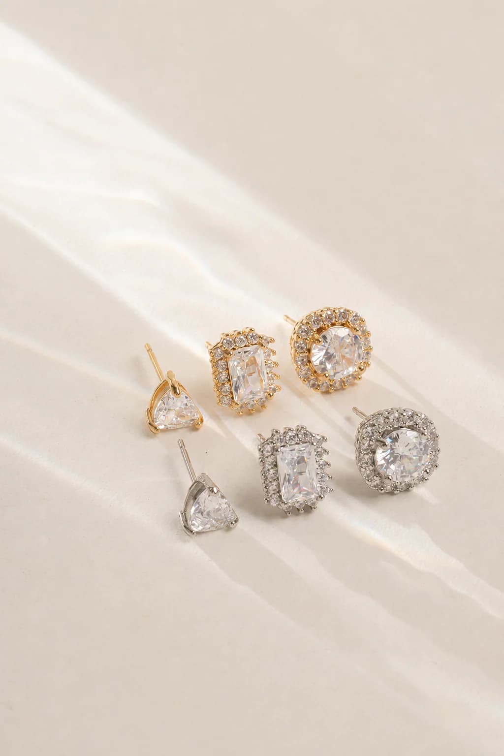 Trio cravejado dourado - cristal