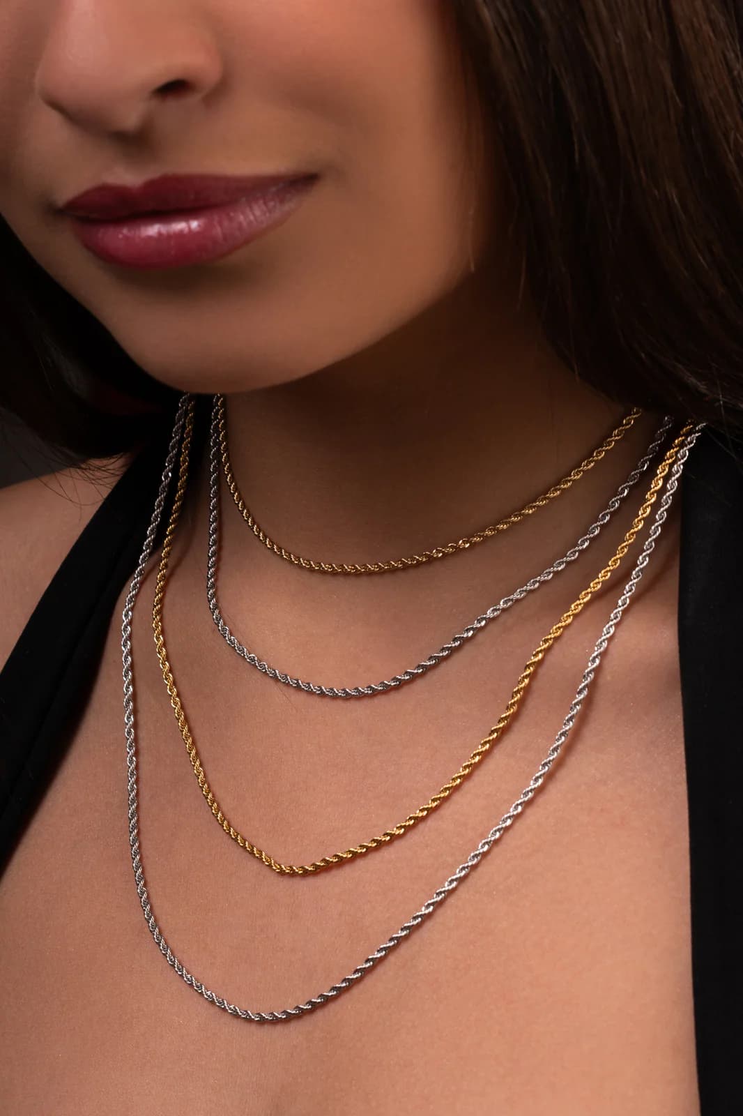 Cordão baiano fino liso dourado