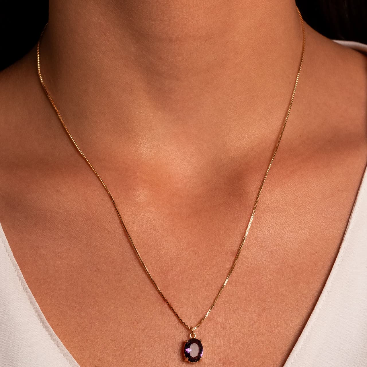 Oval ametista dourado